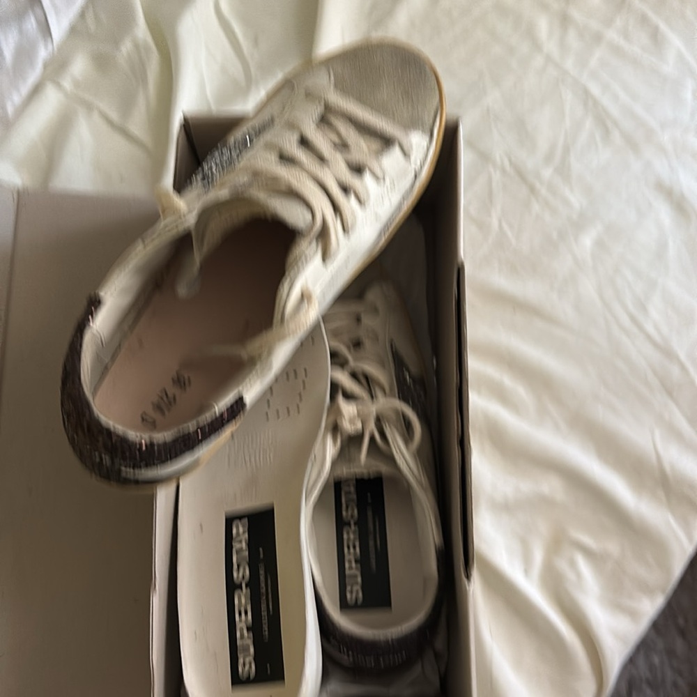 Golden Goose Cream and Gray Sneakers with Glitter Star - Picture 5 of 8